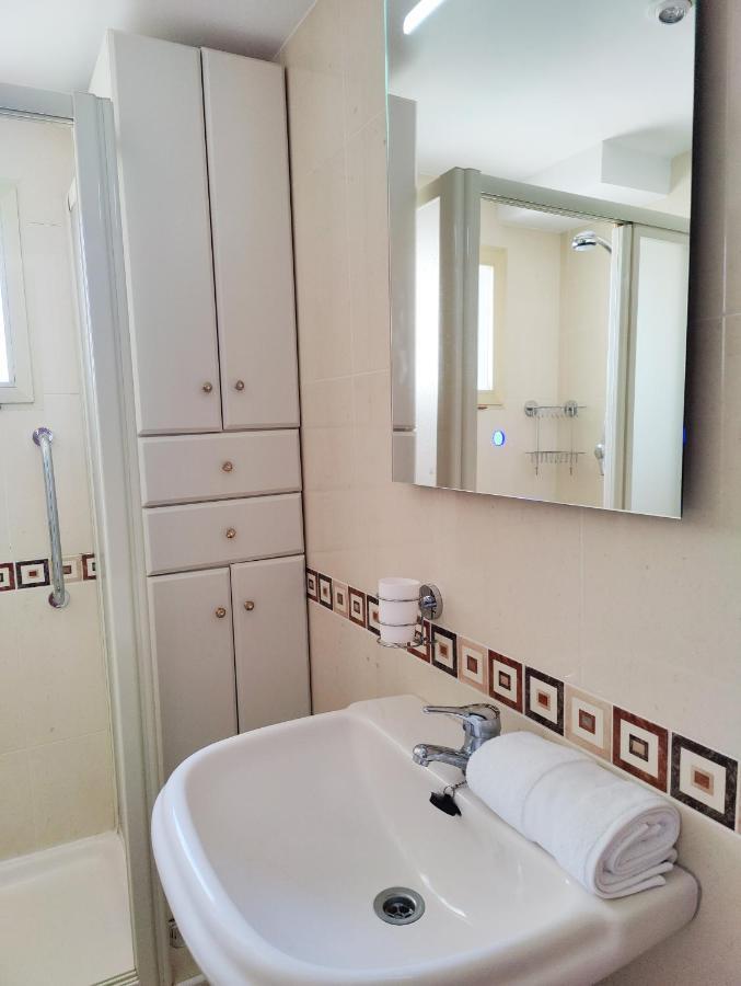 Gerona Sea View Apartments Benidorm Esterno foto
